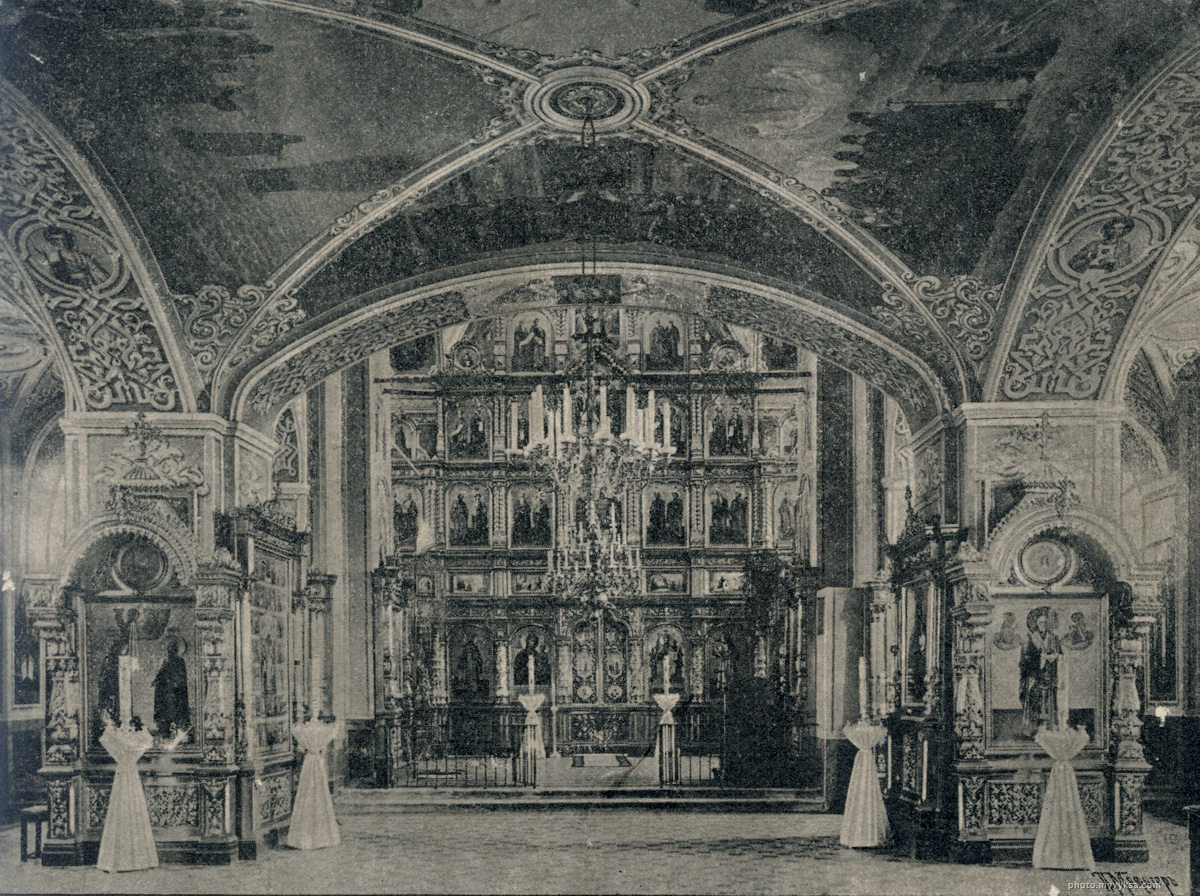 Иконостас Храма Иверского женского монастыря. Выкса