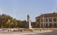 Памятник на Комсомольской площади